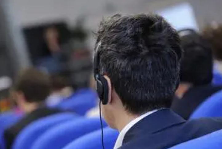 翻译公司选择同传译员的标准有哪些？