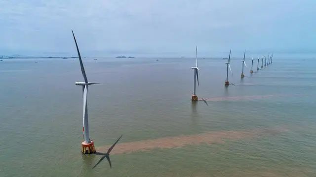 人民满意的公务员、跨海高铁、电力装备绿色低碳发展、网络文明等中英翻译